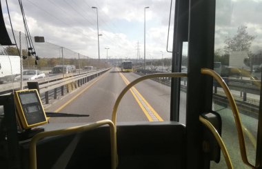 Otobüsün içinden görüntüle