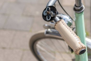 Eski bisikletin kısmi resmi 