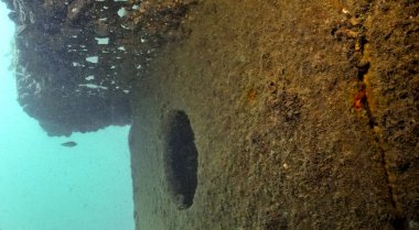 Sovyetler Birliği 'nin batık tankeri 1914 yılında fırlatıldı ve Surakhany adını taşıyordu. Karadeniz Filosu 'nun bir parçası olarak 27 Temmuz 1941.. 