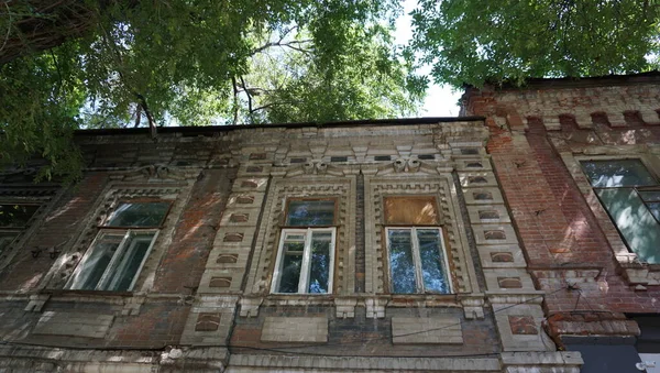 Localisation Russie Saratov Une Ville Architecture Ancienne Étonnante Vieux Bâtiments — Photo