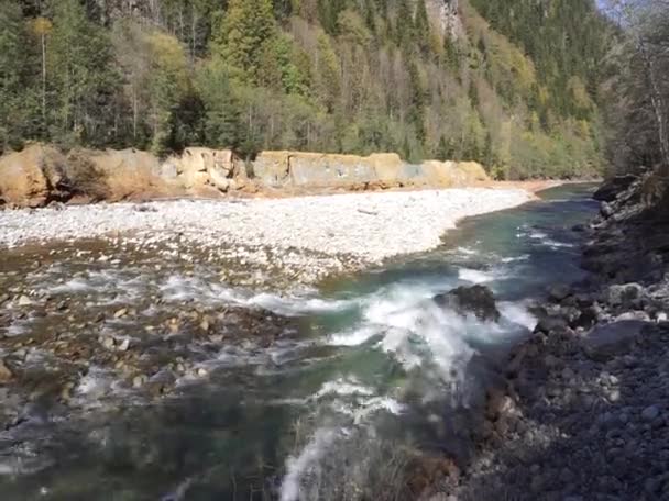 Yerleşim Köyü Rozhkao Karachay Côess Cumhuriyeti Dağ Turizmi Için Inanılmaz — Stok video