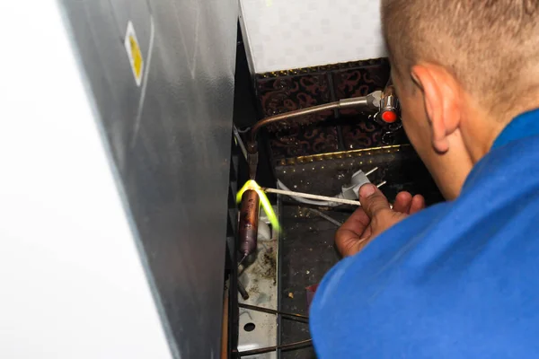 Refrigerator repair at home. Soldering mechanisms of the refrigerator.