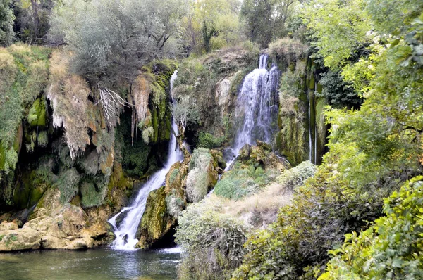 Piękny Wodospad Kravica Bośni Hercegowinie Popularne Pływanie Piknik Obszarze Dla — Zdjęcie stockowe