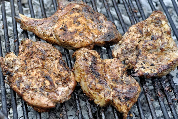 Gruppera Grillad Ribeye Nötköttsbiffar Grill Utomhus Bakgrunden Barbecue Säsong Koncept — Stockfoto