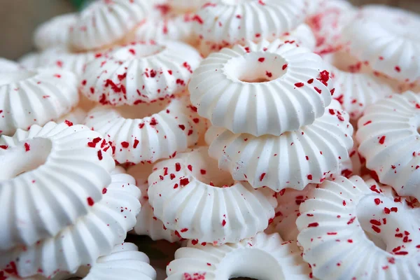 Fondo Pasteles Merengue Blanco Con Migas Masa Roja Espolvorea —  Fotos de Stock