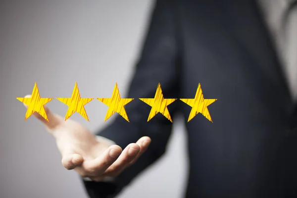 Vista Mano Empresario Con Estrellas Ranking — Foto de Stock