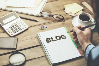 adam blog metin dizüstü sabit tablo ile yazılmıştır