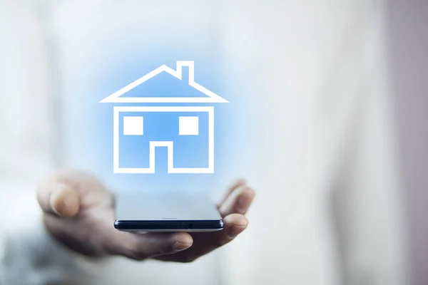 Hombre Teléfono Mano Con Casa Pantalla — Foto de Stock