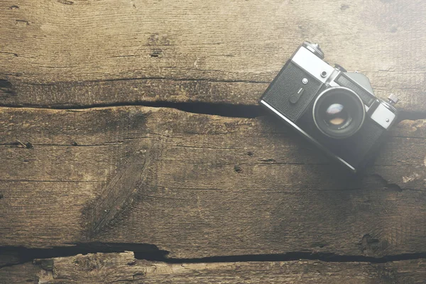 Ретро Камера Фоне Деревянного Стола — стоковое фото
