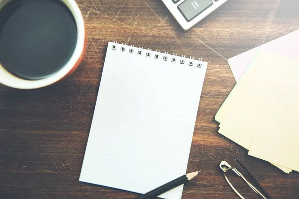 Copo de café e material de escritório . — Fotografia de Stock