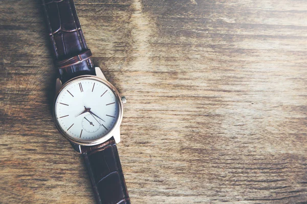 Reloj Vintage Sobre Fondo Mesa Madera — Foto de Stock