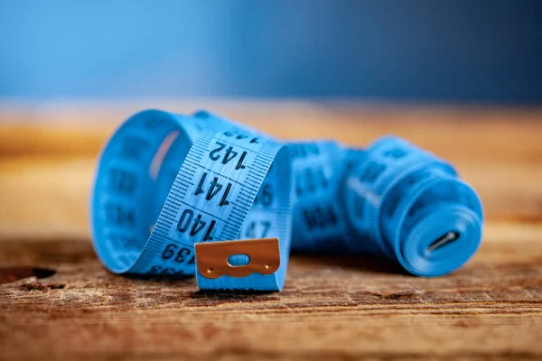 Measuring Tape Wooden Background — Stock Photo, Image