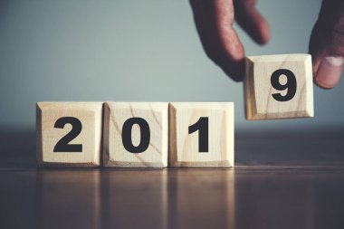 İnsan eliyle 2019 metni.