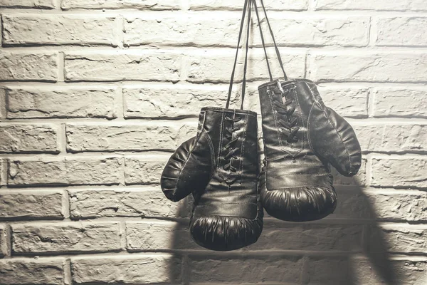 Gants Boxe Sur Fond Mural Gris — Photo