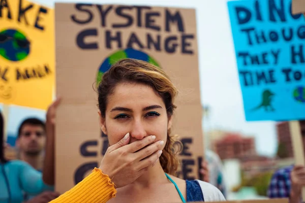 Menschen Mit Schildern Fordern Klimawandel Und Gerechtigkeit Und Klima Gruppe — Stockfoto