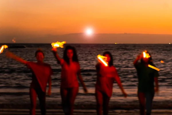 Defocused Happy Group Young Girl Friends Hangout Enjoy Play Sparklers — Stock Photo, Image