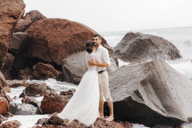 Birlikte deniz kenarında