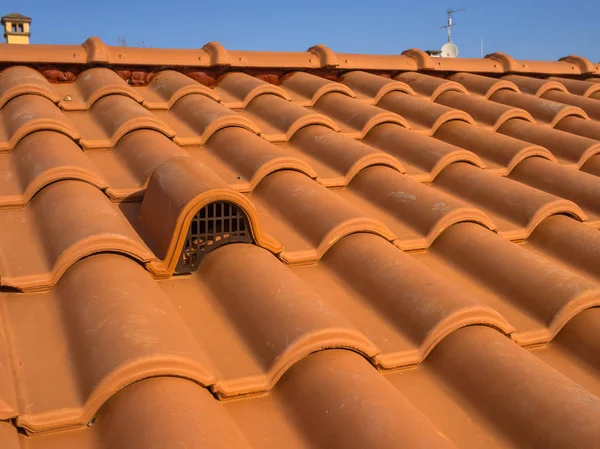 Ventilation mouth, with protection grid, with brick cover — Stock Photo, Image