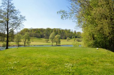 Bir golf sahasında Tee kutusu