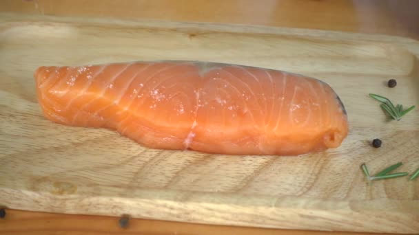 Close Gourmet Chef Cook Seasoning Fresh Chunk Deli Piece Salmon — Stock Video