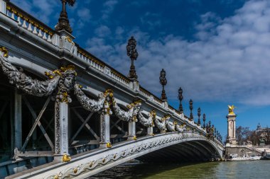 Paris 'te Üçüncü İskender Köprüsü