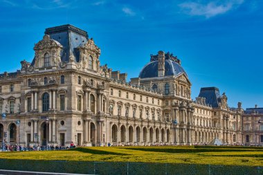 Şu anda Louvre Müzesi 'nde bulunan Paris' teki kraliyet sarayının kanatlarından birinin görüntüsü.