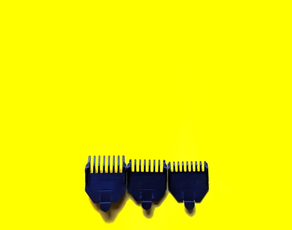 Combs Shaving Machine Yellow Background Barber Concept — Stock Photo, Image