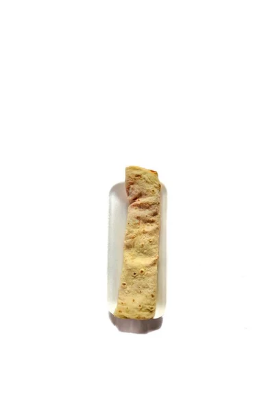 白色背景的鸡肉卷饼 危地马拉的典型食品 — 图库照片