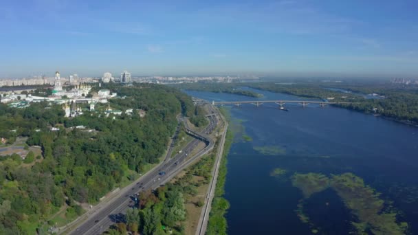 Πετώντας Ένα Drone Πάνω Από Τον Ποταμό Dnepr Θέα Στην — Αρχείο Βίντεο