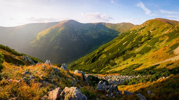 Sonnenuntergang im Nationalpark Niedere Tatra, Slowakei — Stockfoto