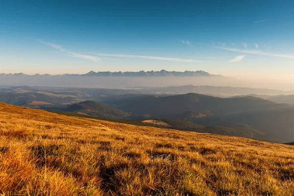 Hohe Tatra Aus Der Niederen Tatra Kralova Hola Slowakei Morgensonnenaufgang — Stockfoto