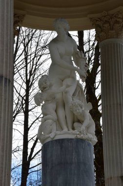 Bavyera (Almanya) Nisan 2017. Kral Ludwig Ii Linderhof 'un kalesi, Ettal, Bavyera' nın güneyinde. Kale, kralın hayatı boyunca tamamen inşa edildi..