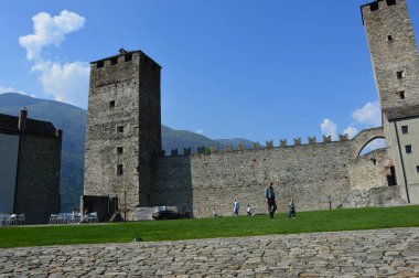 Bellinzona (İsviçre). Nisan 2017. Castelgrand Kalesi.