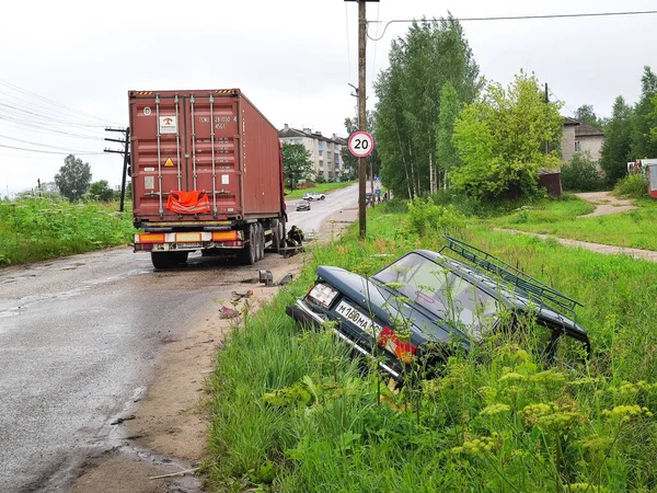 Accidente Ciudad Kuvshinovo Región Tver Que Implica Camión Coche Zhiguli — Foto de Stock