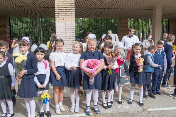 Högtidlig Skoluppställning Den September 2020 Grundskolan — Stockfoto