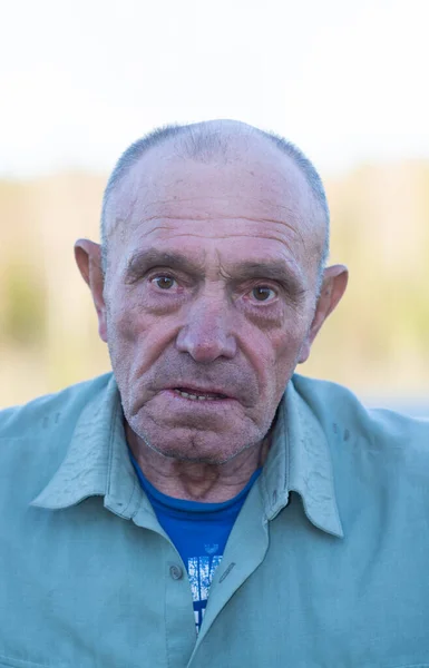 Emotionen Geste Ein Älterer Mann Drückt Verschiedene Emotionen Auf Seinem — Stockfoto