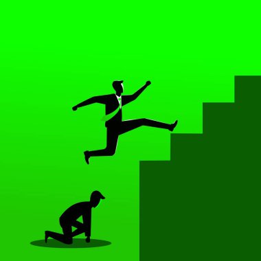 İş adamları birlikte çalışır, bir adam arkadaşının başarı basamaklarını tırmanmasına yardım eder.