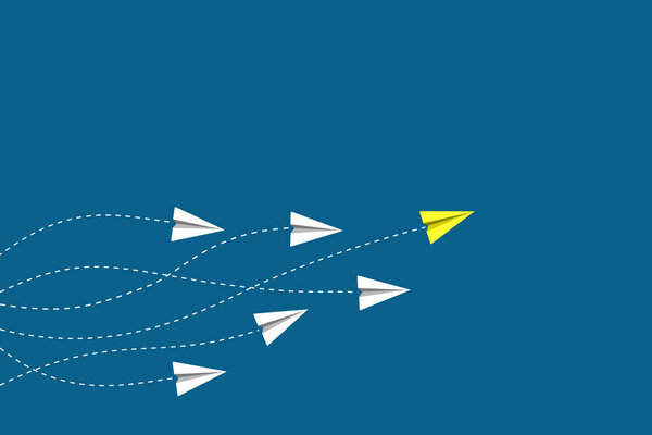 Думай иначе. Один самолет меняет направление. Новая идея, изменение, тренд, смелость, творческое решение, инновация и уникальная концепция.