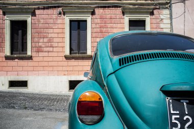 Gaeta, İtalya 'da eski moda araba