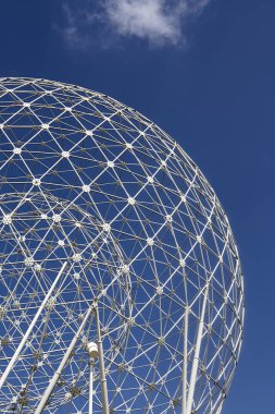 Belfast'ta artış küreler heykel