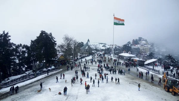 Turistas Disfrutando Nieve Estación Colina Shimla Reina Las Colinas —  Fotos de Stock
