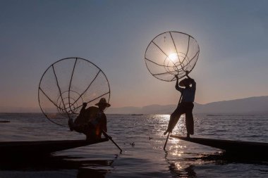 Gecenin garip dansları