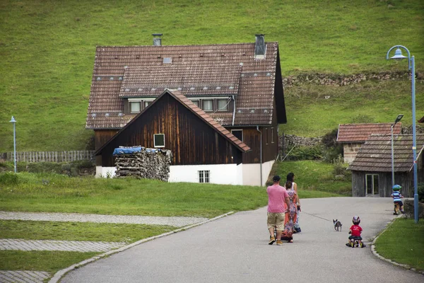 German Family People Travel Walking Street Classic Home Outdoor Mountain — Stock Photo, Image