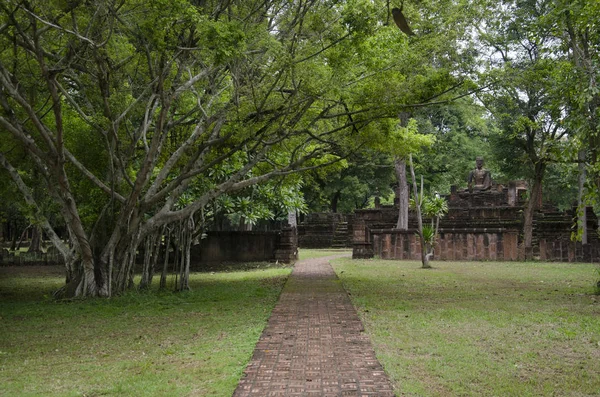 Visa Landskap Buddha Statyn Wat Phra Sing Gammal Byggnad Och — Stockfoto