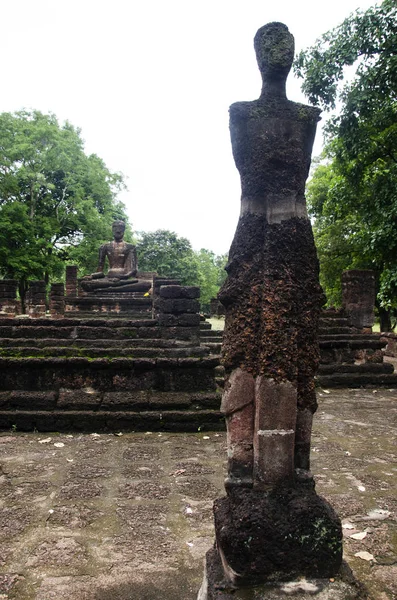 Vista Paisagem Estátua Buddha Wat Phra Cante Edifício Antigo Ruínas — Fotografia de Stock