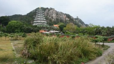 Çayır ve dağ ve çim rüzgar Shantou City Chaozhou, Çin'den hareketi ile Tiantan tapınağın Tian Tan Bahçe Peyzaj