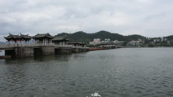 Chinesen Und Ausländer Reisen Besuch Und Cossing Guangji Brücke Xiangzi — Stockvideo