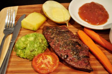 Tay insanlar hazırlama ve yaratıcı füzyon mutfak Oda Perth, Avustralya, yemek için yemek