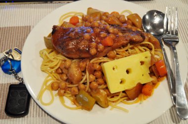 Tay insanlar hazırlama ve yaratıcı füzyon mutfak Oda Perth, Avustralya, yemek için yemek