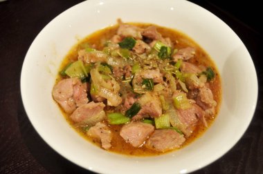 Tay insanlar hazırlama ve yaratıcı füzyon mutfak Oda Perth, Avustralya, yemek için yemek